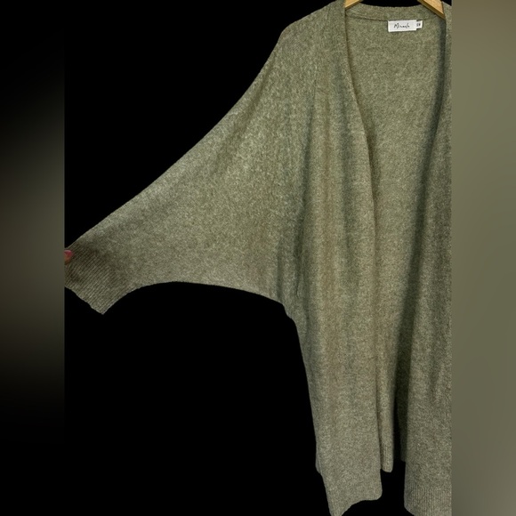 Women’s (Sm/Med) Miracle Comfy Oversized Mid Length Green Cardigan with Pockets‎ - Picture 3 of 6